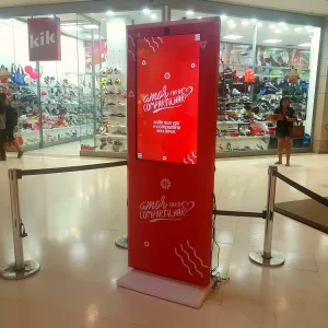 totem-touch-screen-shopping